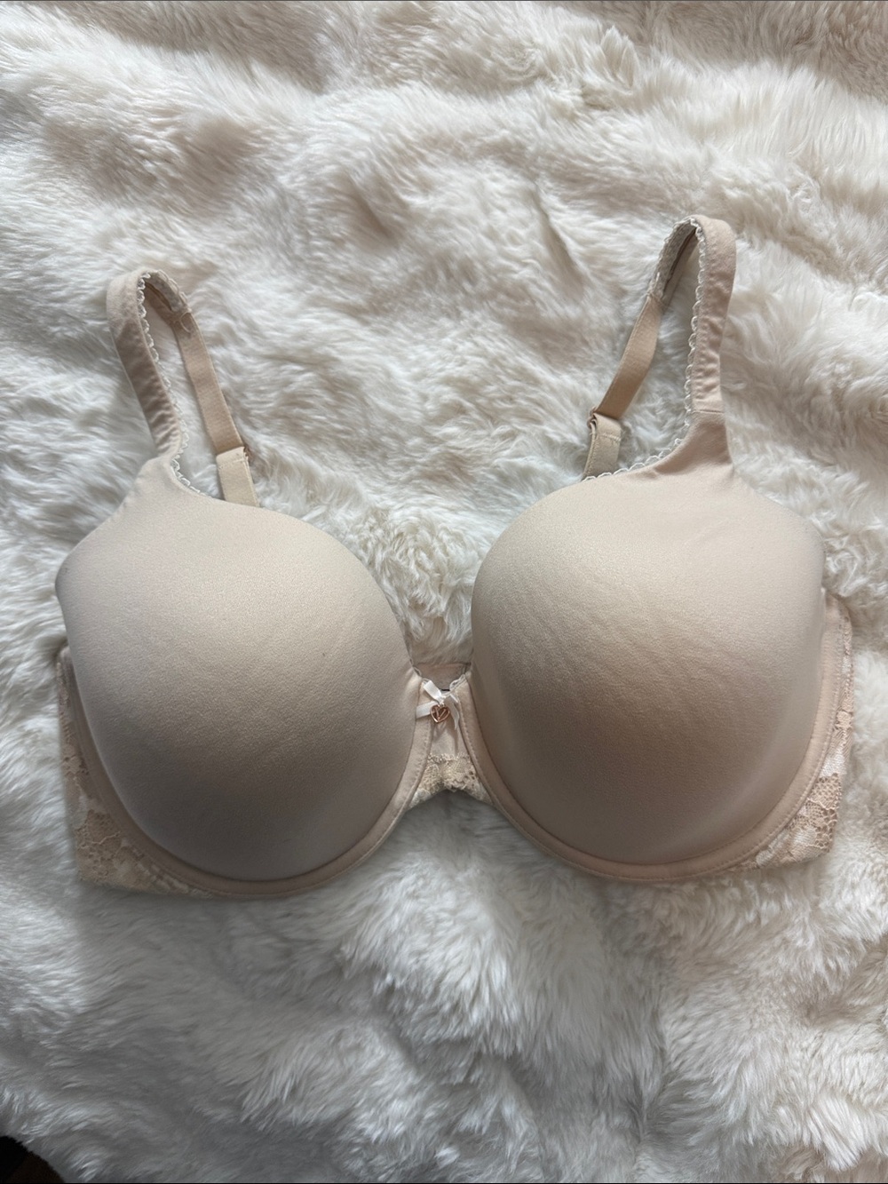 Victoria's Secret Body by Victoria Perfect Coverage Nude Bra 38DD